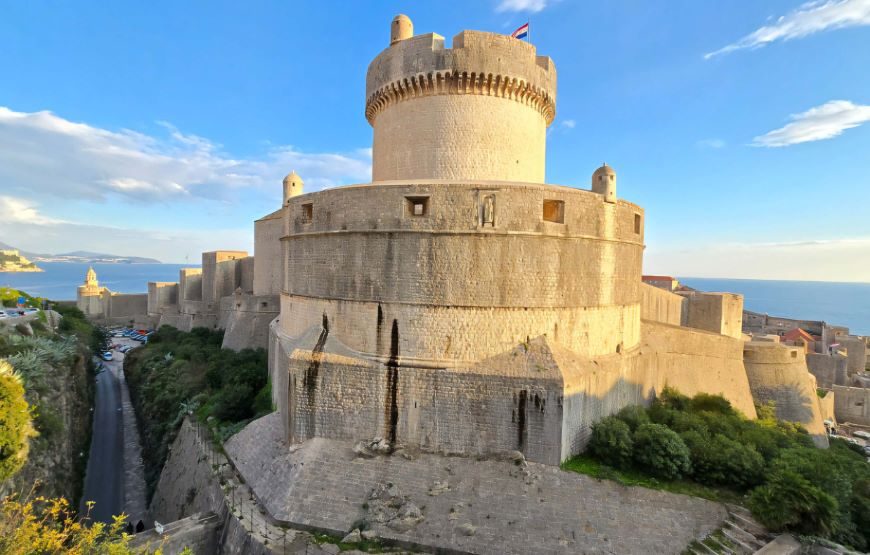 Dubrovnik City Tour – From 2-7 Iconic Stops, Stunning View & Local Legends!