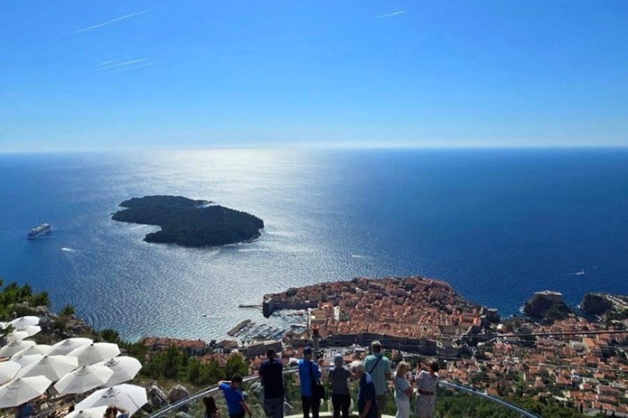 Dubrovnik Scenic Tour – Breathtaking Views & Dalmatian Lunch/Dinner in 5 Hours