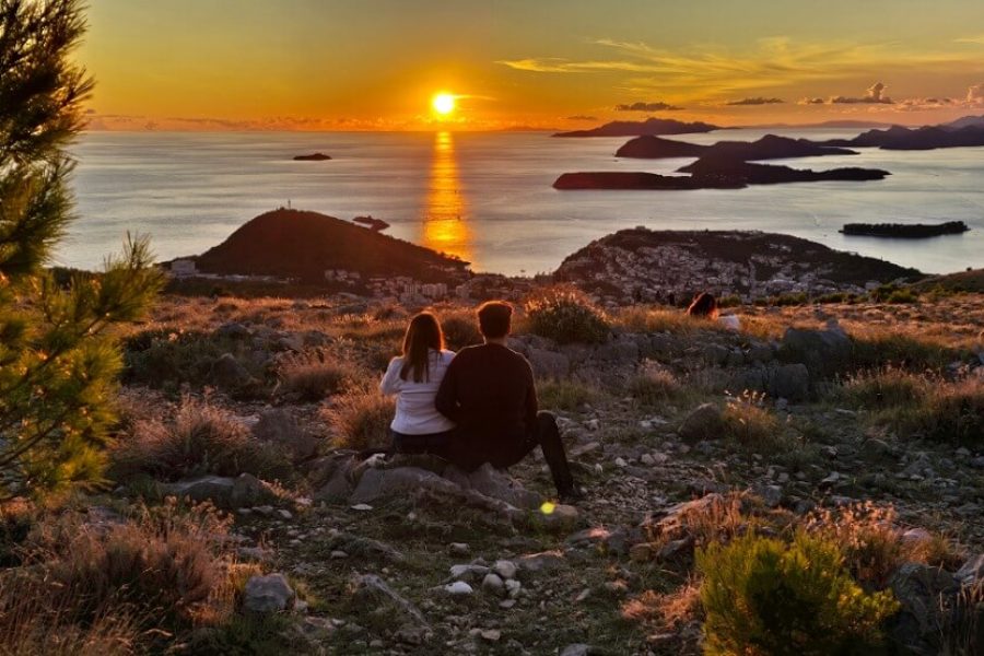 Dubrovnik Sunset Tour – Breathtaking Views & Local Wine in 2 Hours