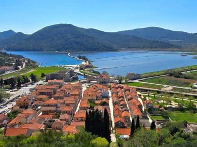 Ston Tour – Walls, Saltworks, Wine & Seafood in 1 Perfect Day